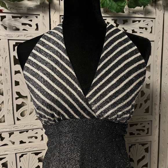 MINDY MALONE VINTAGE GORGEOUS BLACK & SILVER GLITTERY HALTER FORMAL DRESS - Picture 3 of 14